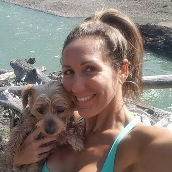 Meet your Posher, Jessica - Picture 1 of 1